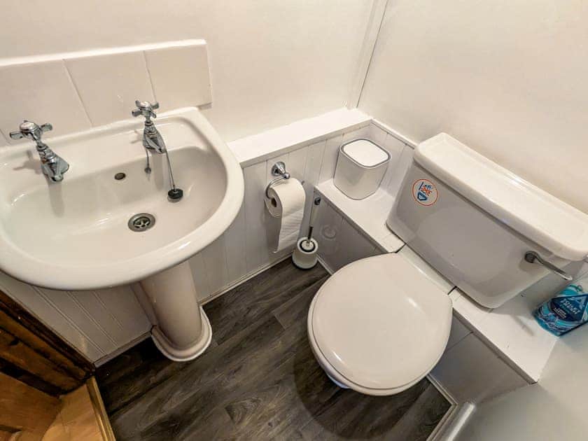 Separate WC  | Prior Bank, Canonbie