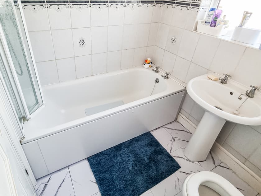 Bathroom | Winthorp, Romney Marsh, near Dungeness