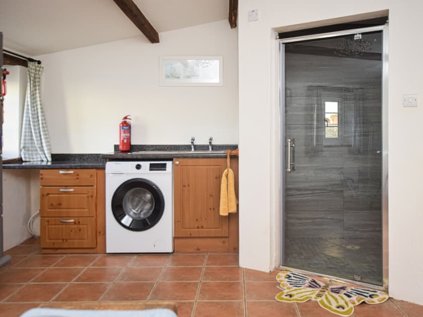 Bathroom | The Cottage - Lower Whitsleigh Farm, Roborough, near Winkleigh