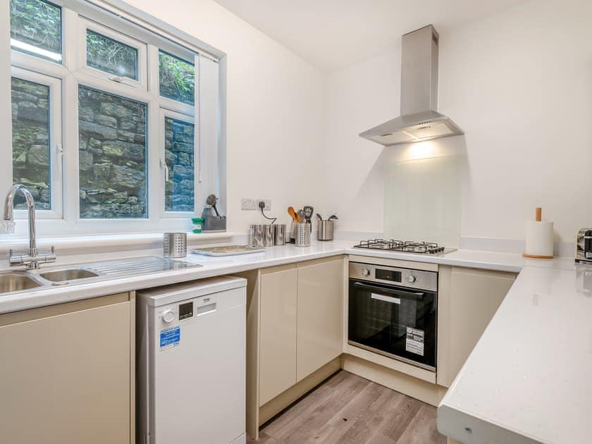 Kitchen | Homeleigh, Stroud