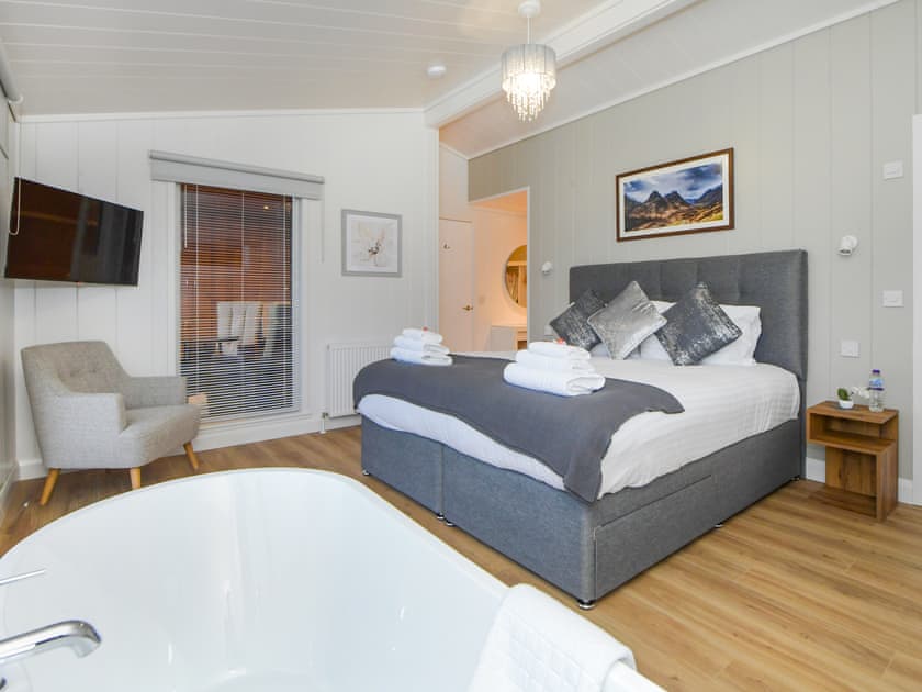 Double bedroom | Glencoe Luxury Lodge, Erskine