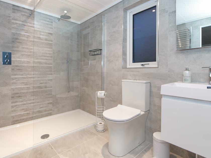 Bathroom | Glencoe Luxury Lodge, Erskine