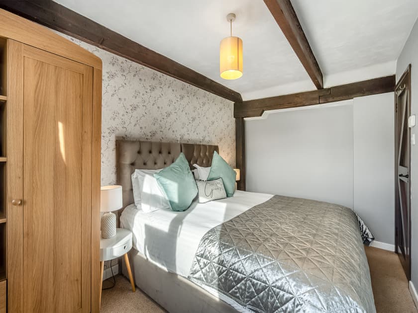 Double bedroom | Partridge - Birds Farm Holidays, Colchester