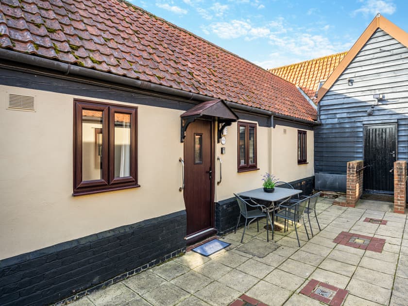 Exterior | Partridge - Birds Farm Holidays, Colchester