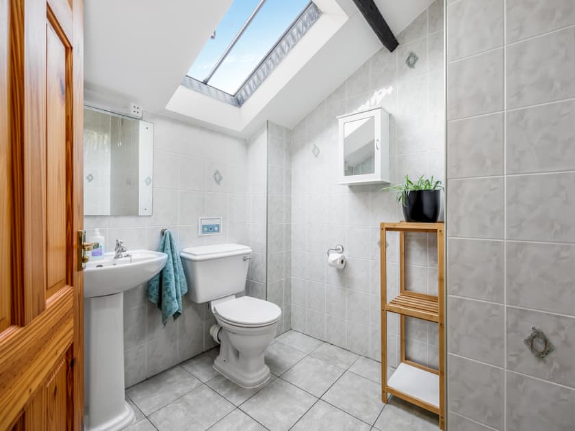 Bathroom | Holly Lodge - Holly Hedge Farm, Holly Hedge Farm
