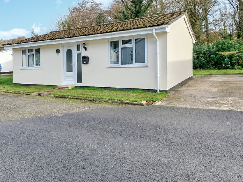 Exterior | Stone The Crows, Liskeard