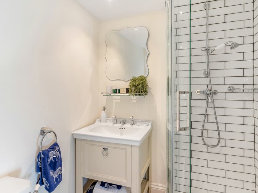 Bathroom | The Bluebell Country Inn, Glangrwyney Crickhowell
