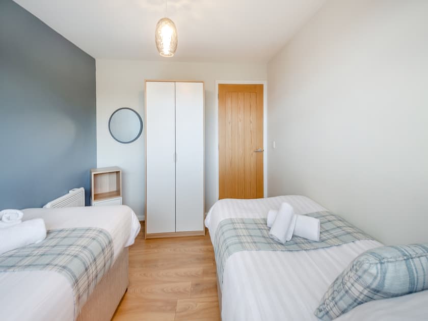 Twin bedroom | Swyn Y Don, Llandanwg, near Harlech