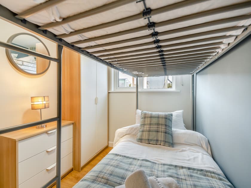 Bunk bedroom | Swyn Y Don, Llandanwg, near Harlech