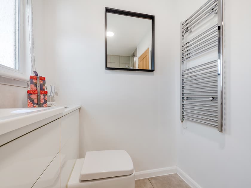 Bathroom | Swyn Y Don, Llandanwg, near Harlech