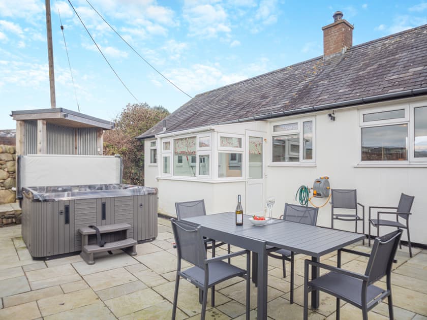 Patio | Swyn Y Don, Llandanwg, near Harlech