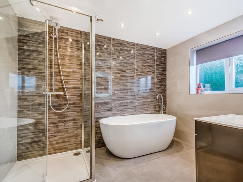 Bathroom | Gwel Y Castell - Salop Caravans, Harlech