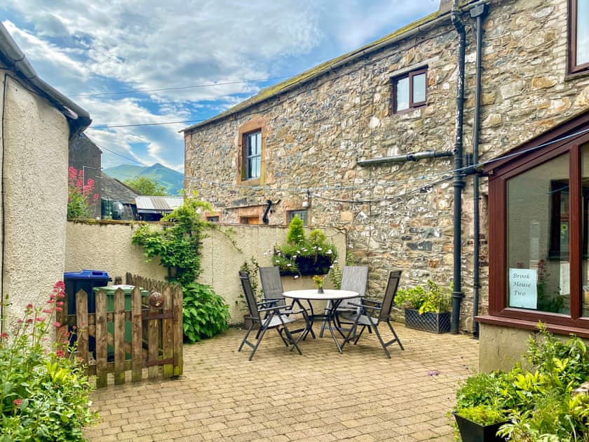 Sitting-out-area | Brook House 2 - Brook House Cottage Holidays, Bassenthwaite