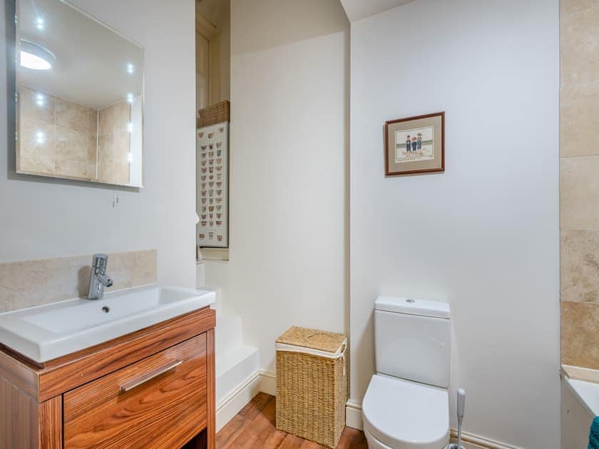 Bathroom | Crown and Anchor, Wells-next-the-Sea