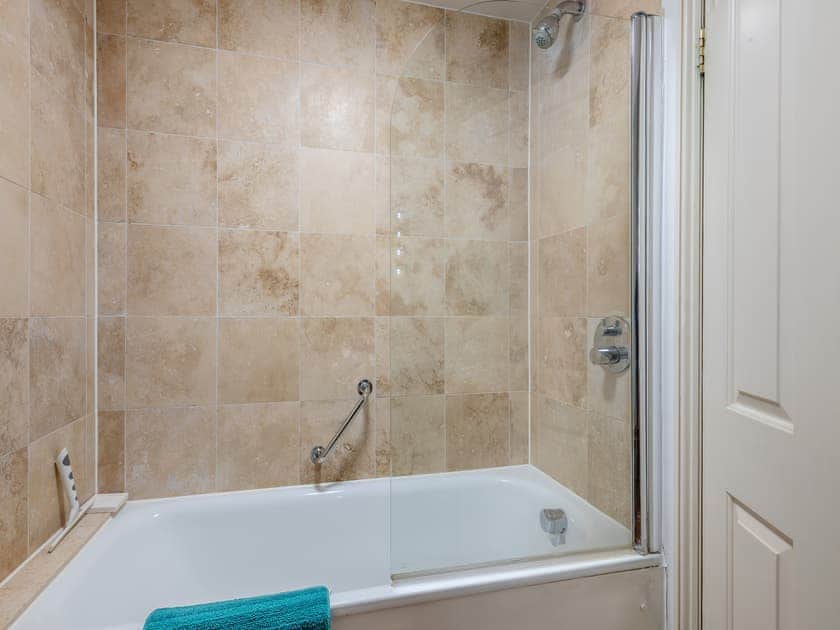 Bathroom | Crown and Anchor, Wells-next-the-Sea