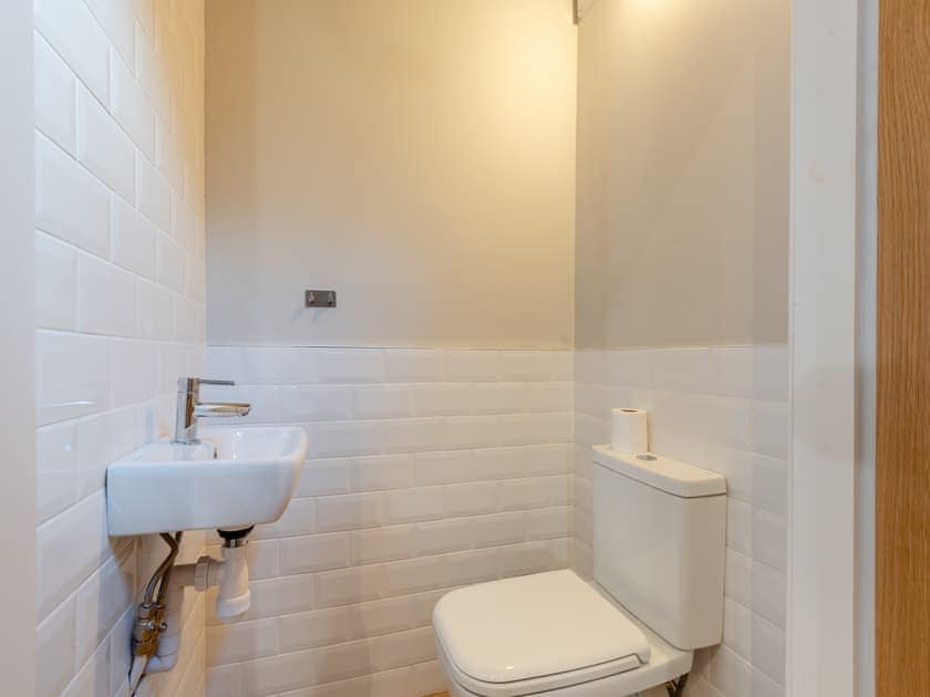 Bathroom | The Barnacle Goose - North Plain Farm, Bowness-on-Solway