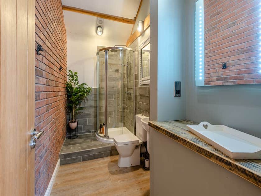 Bathroom | The Barnacle Goose - North Plain Farm, Bowness-on-Solway
