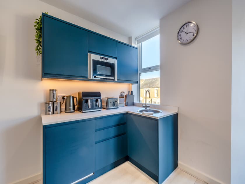 Kitchen | Sand Dune - Eden Bay Serviced Apartments, Morecambe
