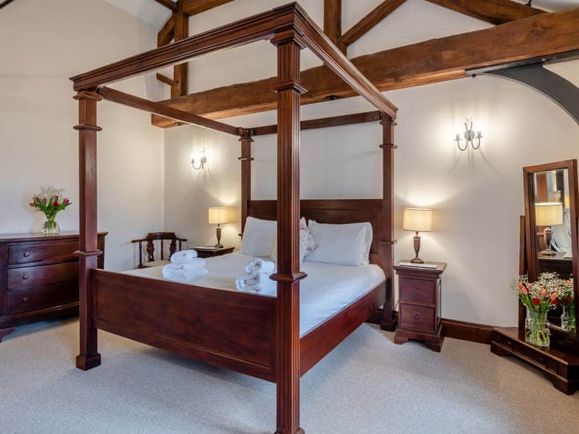 Double bedroom | Kestrel Barn - Piggyback Barns, Sculthorpe, Fakenham