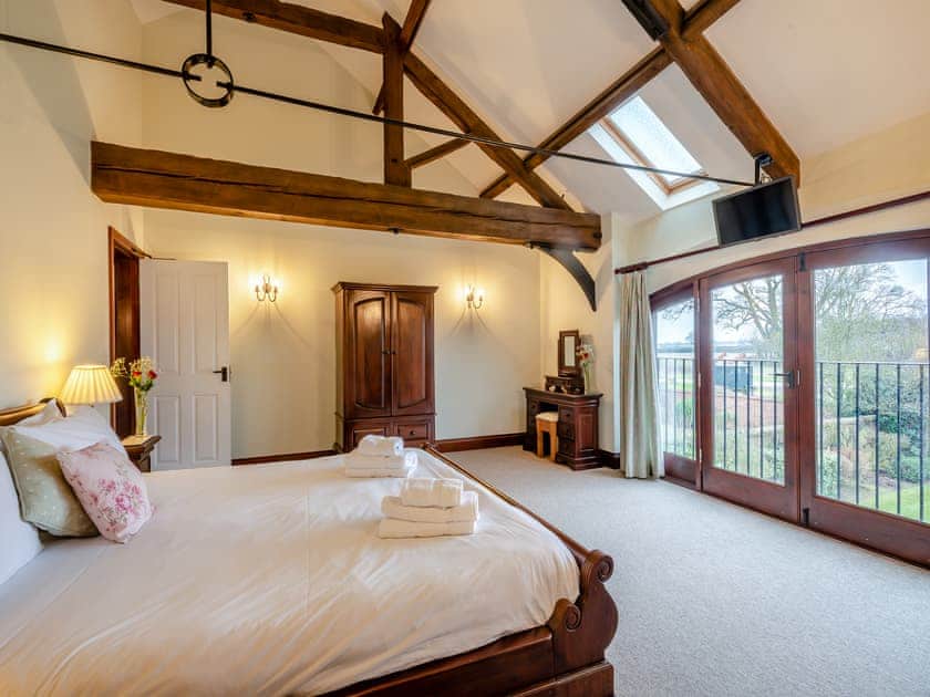 Double bedroom | Kestrel Barn - Piggyback Barns, Sculthorpe, Fakenham