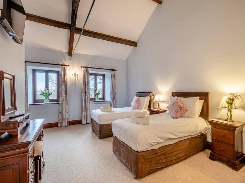 Twin bedroom | Kestrel Barn - Piggyback Barns, Sculthorpe, Fakenham