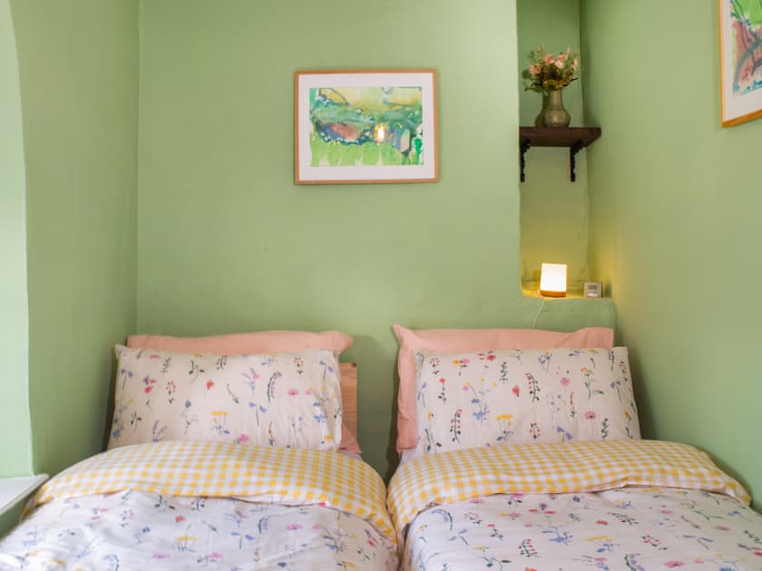 Twin bedroom | Snowdrop Cottage, Jacobstowe, near Okehampton