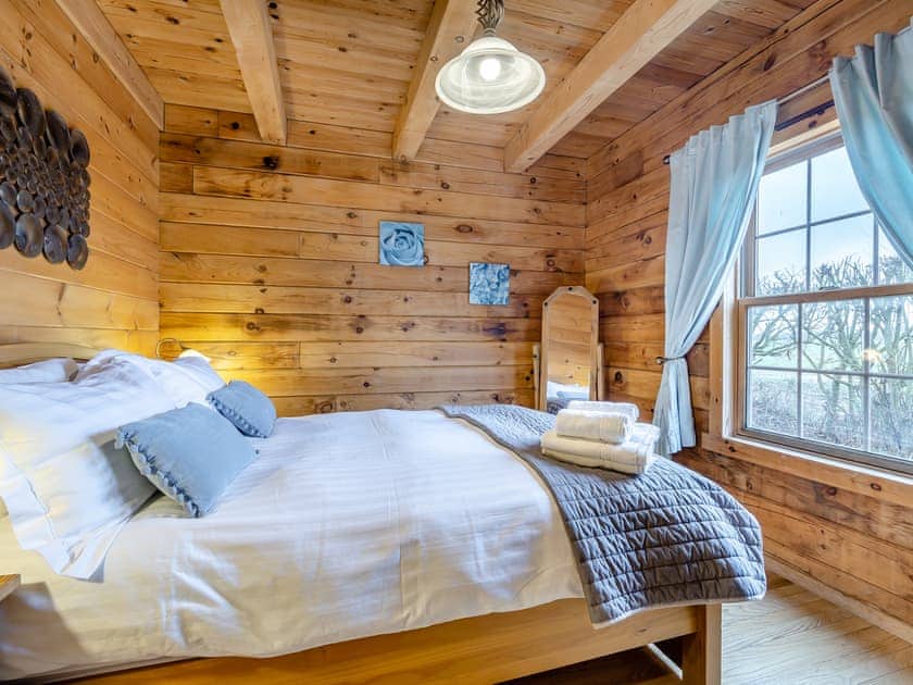 Double bedroom | Willow Lodge - Waterside Lodges, Keal Cotes