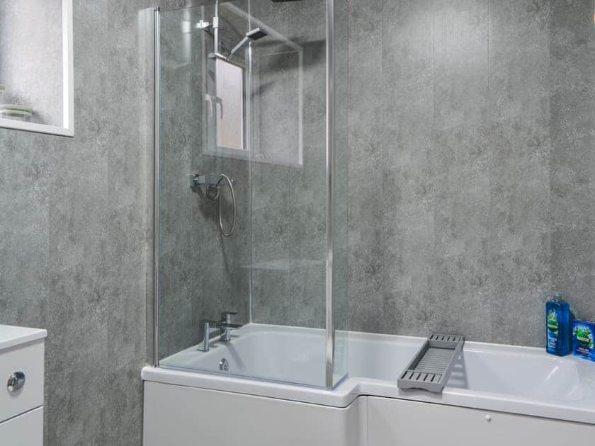 Bathroom | The Stables - Seats Hill Leisure Ltd, Great Hatfield, near Hornsea