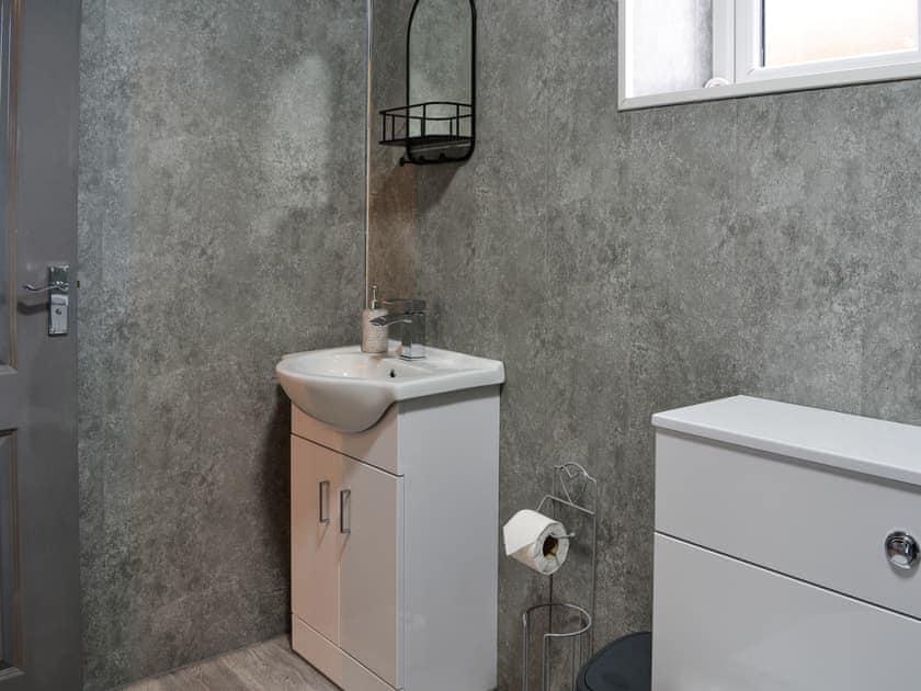 Bathroom | The Stables - Seats Hill Leisure Ltd, Great Hatfield, near Hornsea