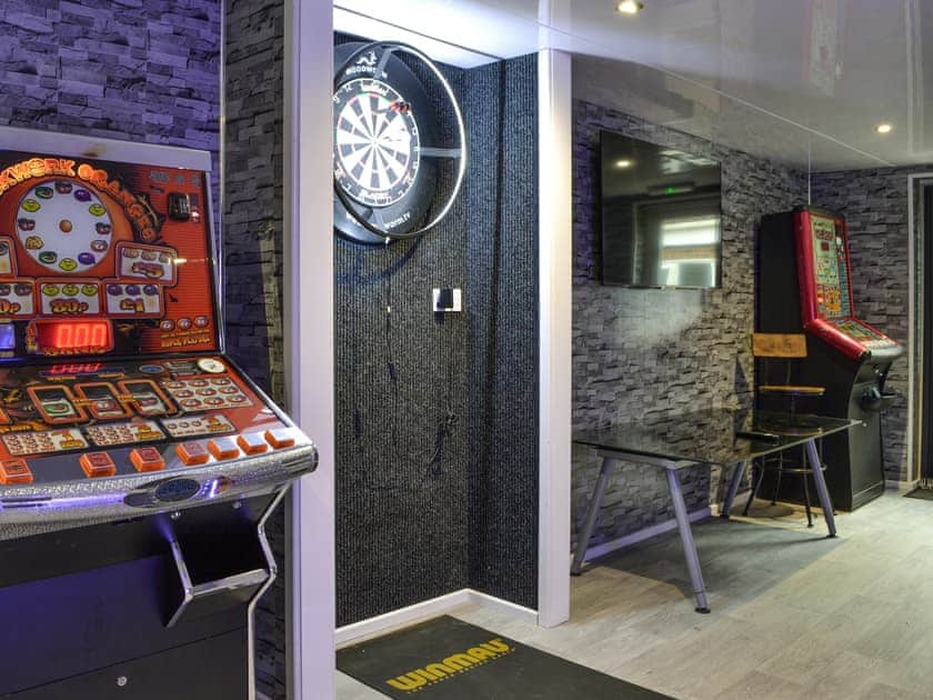 Games room | The Stables - Seats Hill Leisure Ltd, Great Hatfield, near Hornsea
