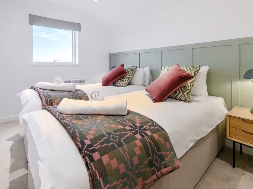 Twin bedroom | Agapanthus Lodge - St Ives Resort, Carbis Bay, near St Ives