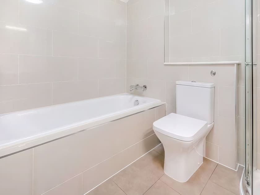 Bathroom | Agapanthus Lodge - St Ives Resort, Carbis Bay, near St Ives