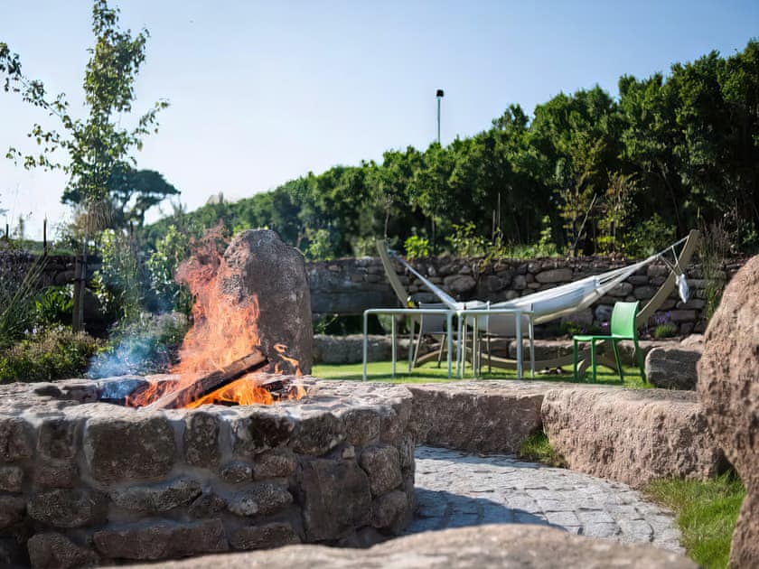 Outdoor area | Agapanthus Lodge - St Ives Resort, Carbis Bay, near St Ives