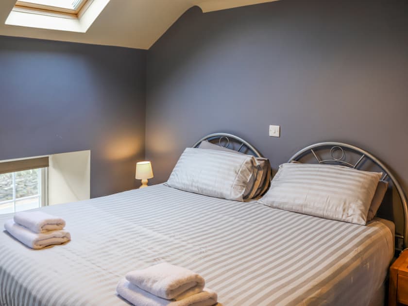 Double bedroom | Gest Oren - Black Rock Sands, Morfa Bychan, near Porthmadog