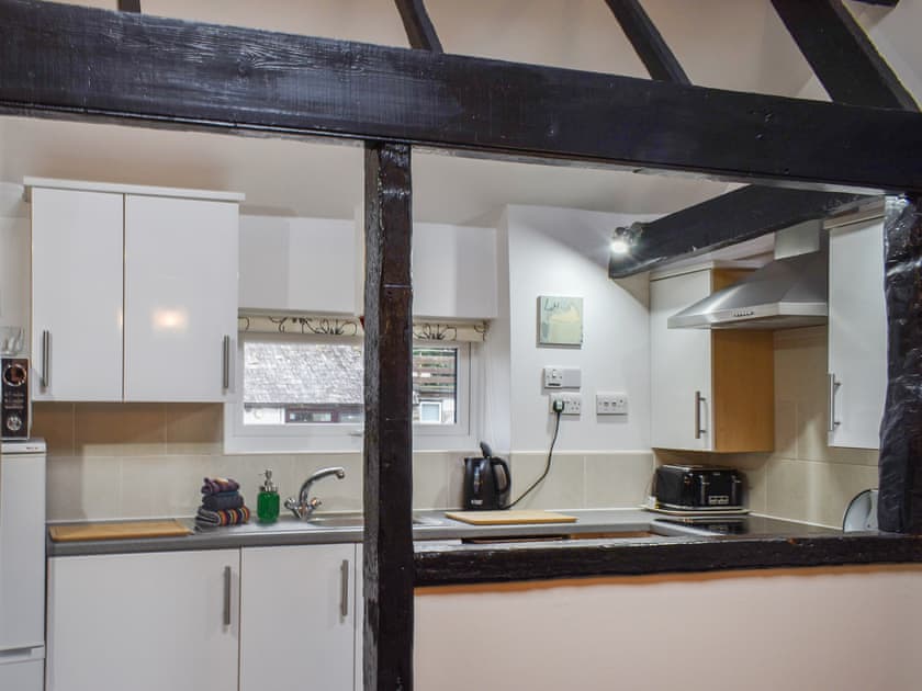 Kitchen | Linney Cottage - Fox Valley Cottages, Looe