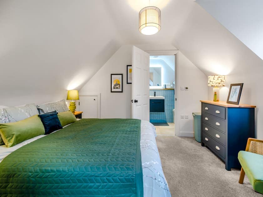 Double bedroom | The Colleys, Lechlade, The Cotswolds