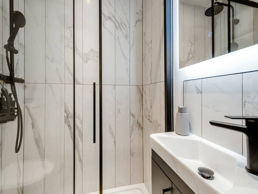 Bathroom | The Colleys, Lechlade, The Cotswolds