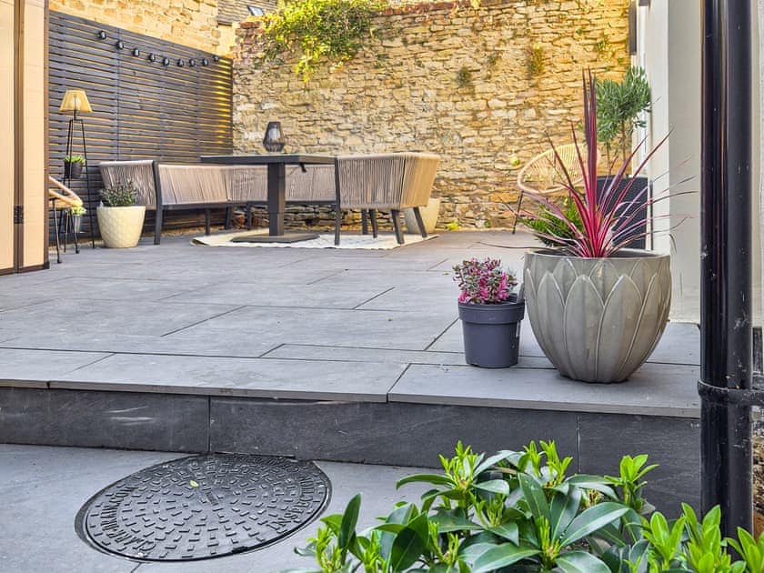 Outdoor | The Colleys, Lechlade, The Cotswolds