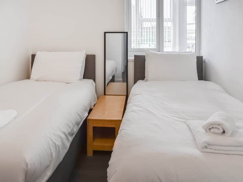 Twin bedroom | Starboard, Bacton
