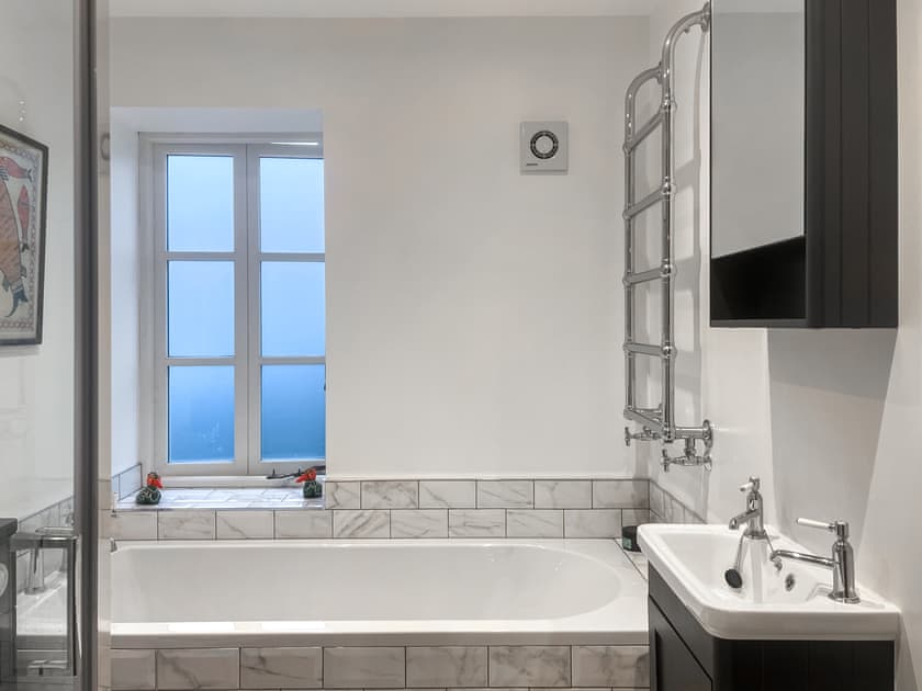 Bathroom | Cosy Cwtch, Hay-On-Wye