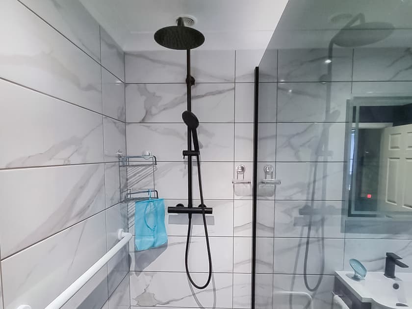 Bathroom | Carey Meadows, Beaworthy