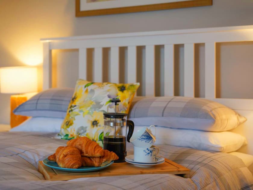 Double bedroom | Warwick House, Felton