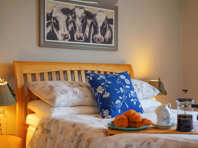 Double bedroom | Warwick House, Felton