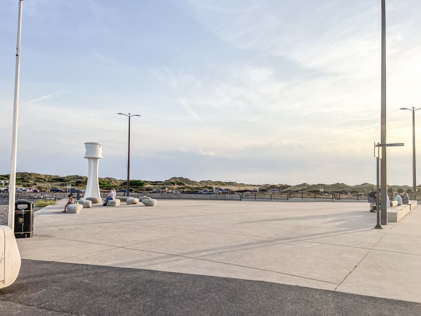 Surrounding area | Lamorna, Littlehampton