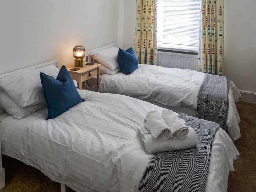 Twin bedroom | Puffin House, Amble