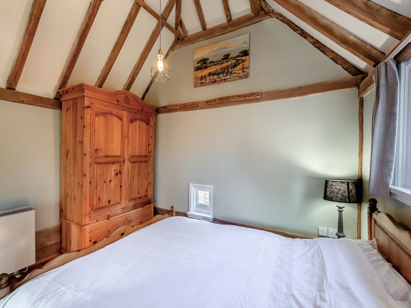 Double bedroom | Weaversden Oast, Cranbrook, near Maidstone