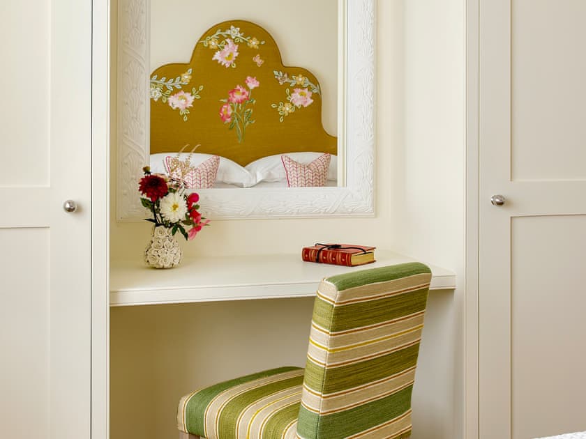 Double bedroom | Champagne Jennie, Docking
