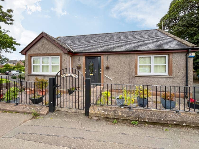 Exterior | Norwood, Thornhill