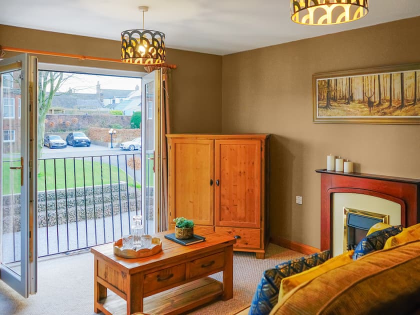 Living area | Norwood, Thornhill