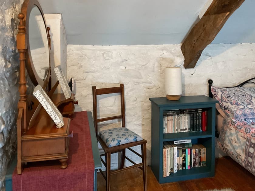 Double bedroom | Y Smithy - Tanyrallt Holidays Lets, Llanybydder